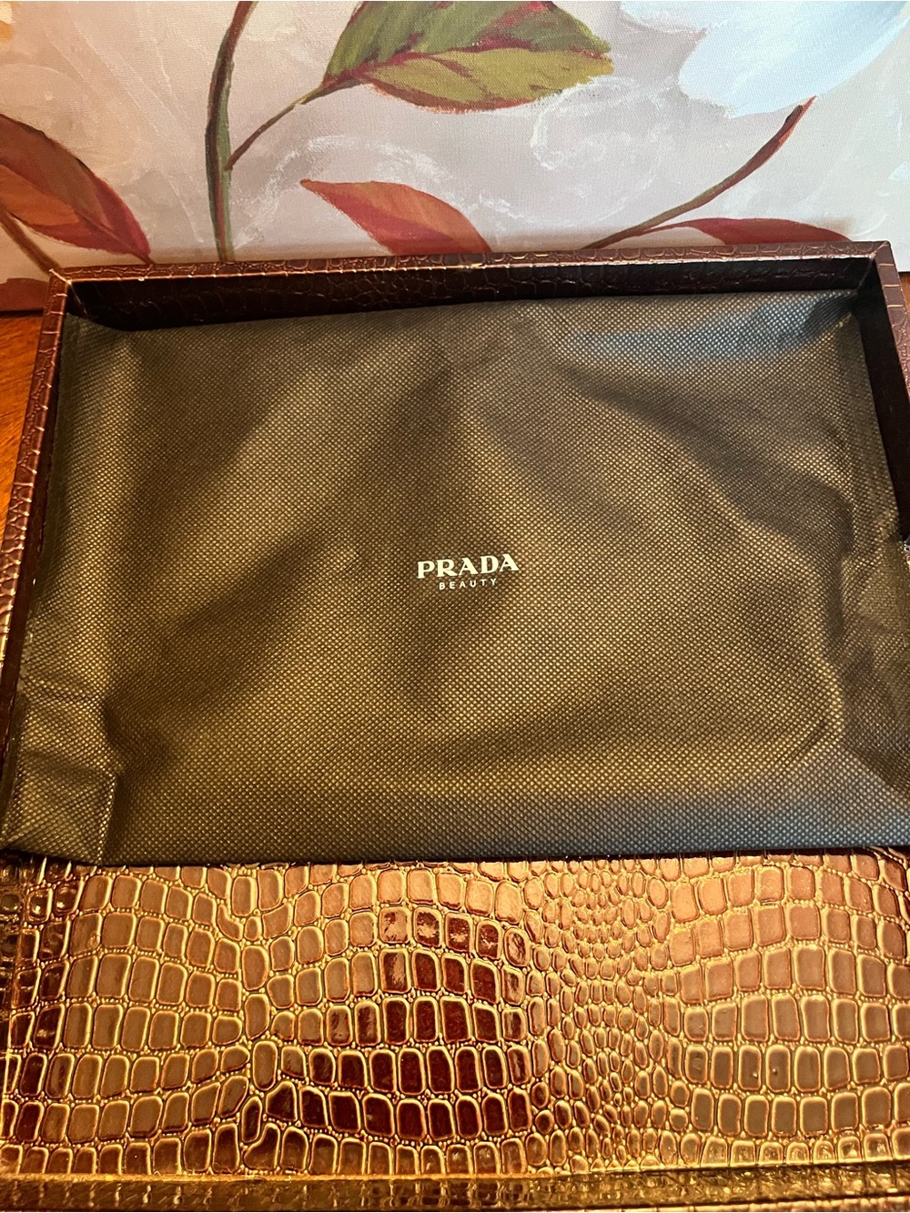 Prada Beauty Bundle of Triangle Cosmetic Pouch and #9 Collectible Playing Card - Picture 10 of 11